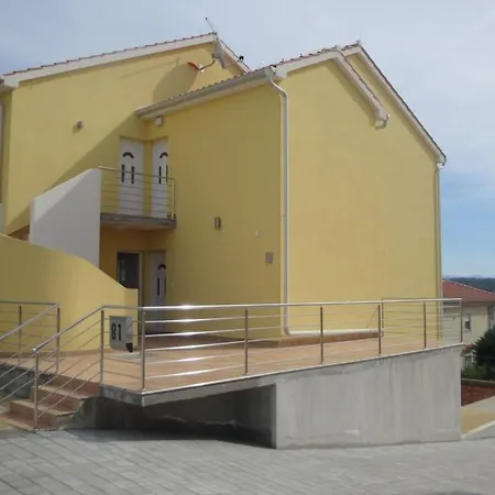 Pintadesol By Interhome *