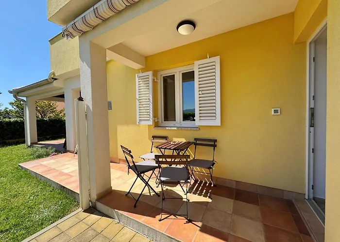 Pintadesol By Interhome Cizici