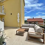 Pintadesol By Interhome