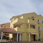 Pintadesol By Interhome Čižići