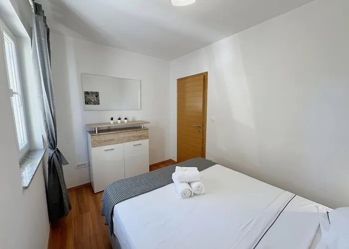 Pintadesol By Interhome Čižići