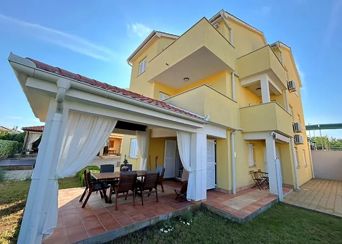 Pintadesol By Interhome Daire