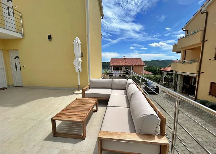Pintadesol By Interhome Daire