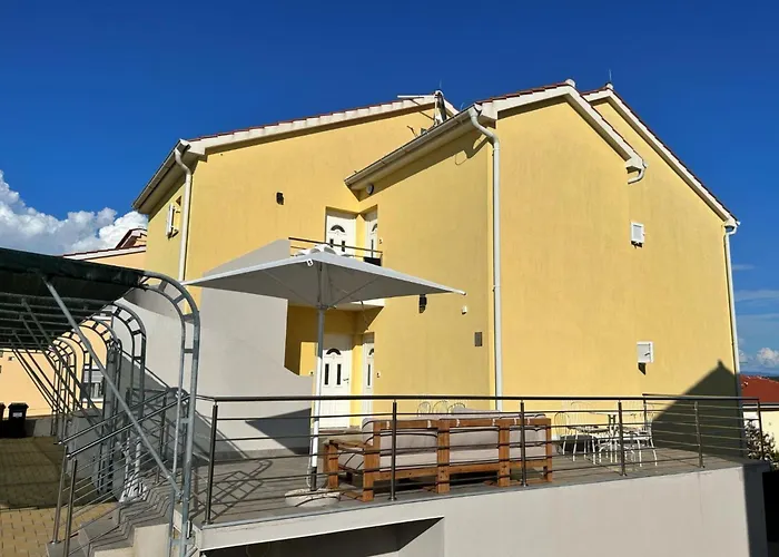 Pintadesol By Interhome Čižići